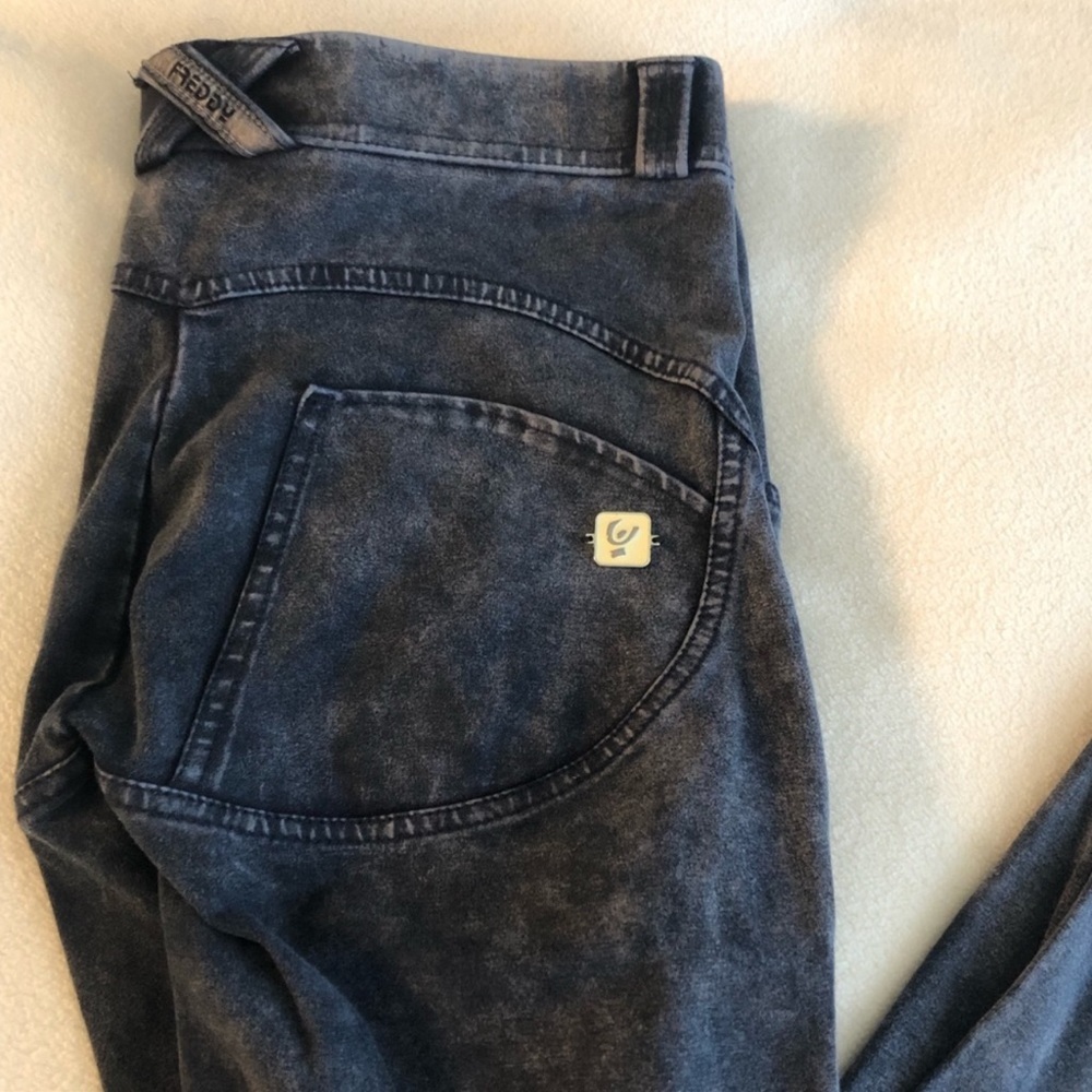 Freddy's! MID RISE !!!! Cotton leggings Size Small